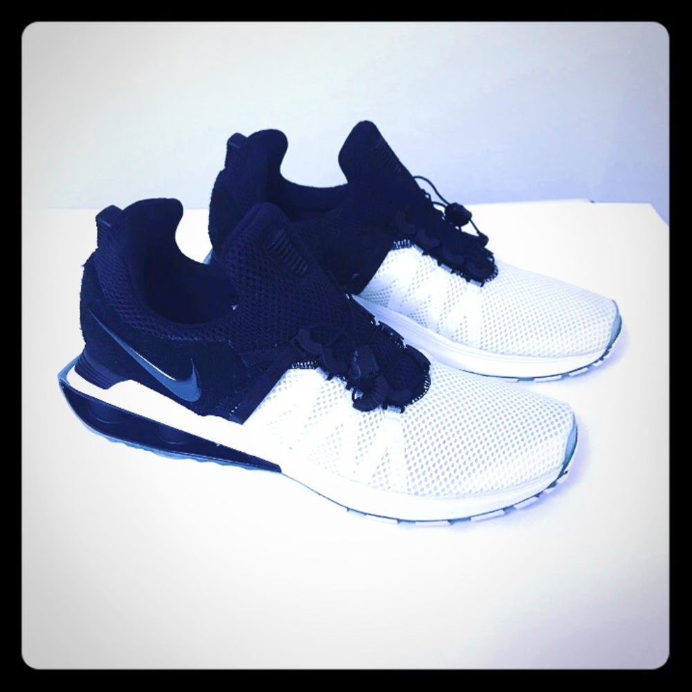 Nike Gravity Shox Size 10